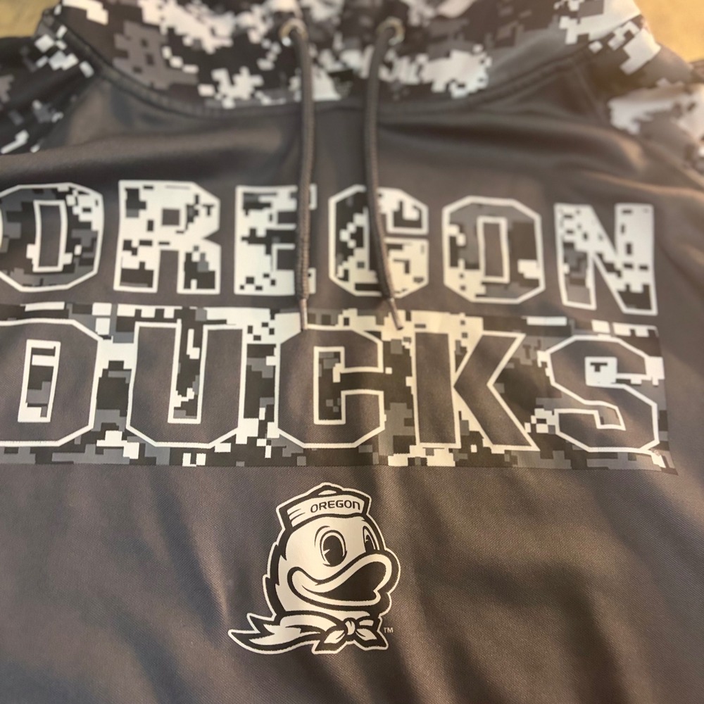 Colosseum Oregon Ducks Hoodie Mens Large Grey Digital Camo OHT Military Support - Picture 3 of 9